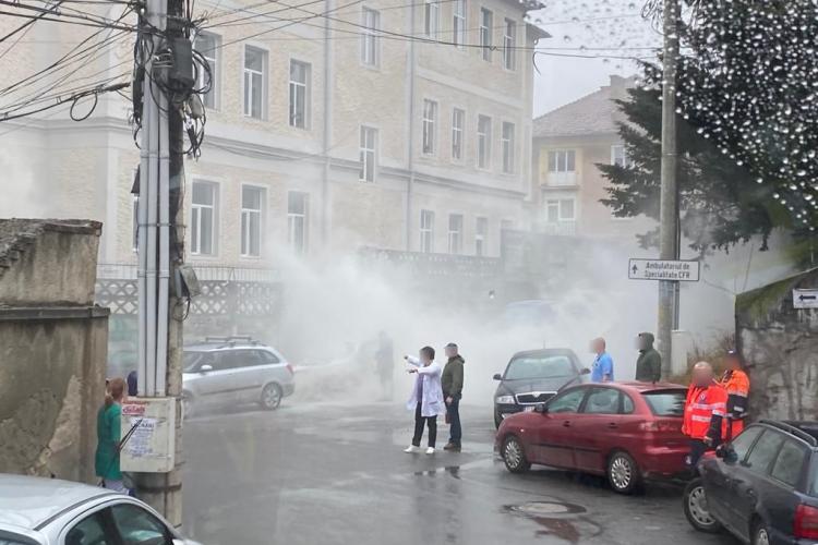 Autoturism cuprins de flăcări lângă Policlinica CFR FOTO