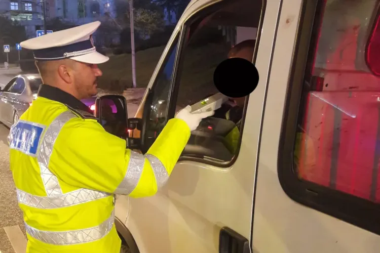 Controale de amploare în Mănăștur. Polițiștii au împărțit zeci de amenzi în doar două ore FOTO