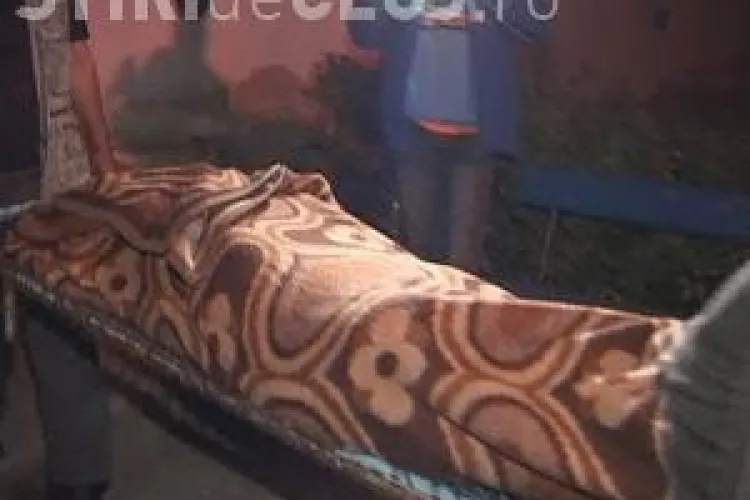 Femeie de 86 de ani, moarta de cateva zile, gasita intr-o locuinta din Dej VIDEO