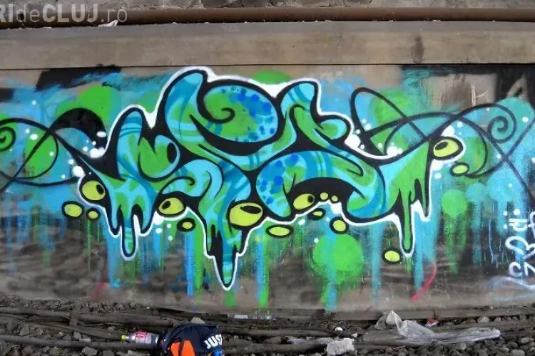 Mesaje obscene si iredentiste pe Ambasada Ungariei la Bucuresti