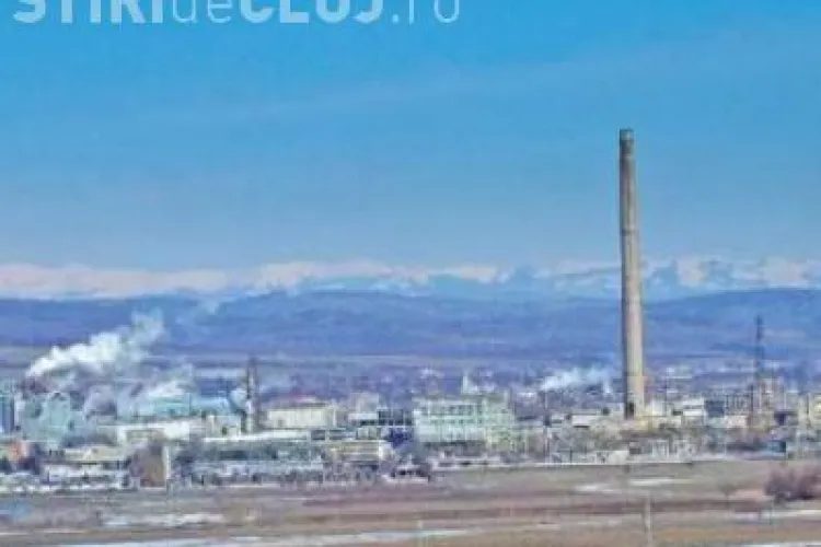 Turnul de 204 metri de langa Somes Dej refuza sa cada la pamant. Prima implozie a esuat! VIDEO