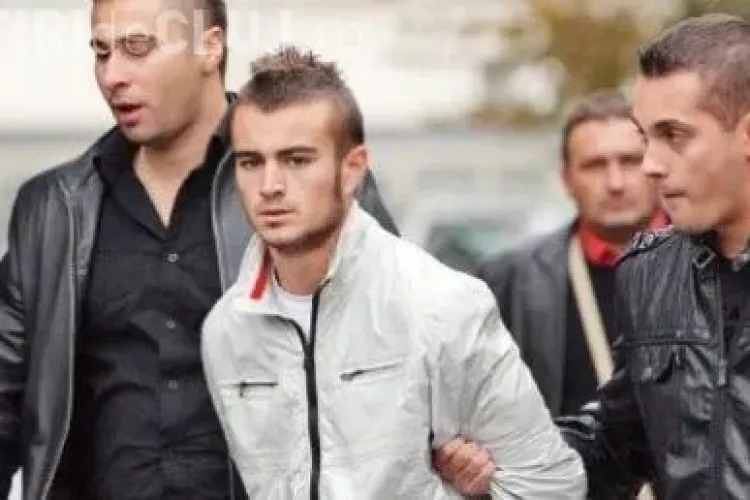 Rommel Voicu, tanarul care a omorat un elev si a ranit un altul in Craiova, condamnat la 16 ani de inchisoare