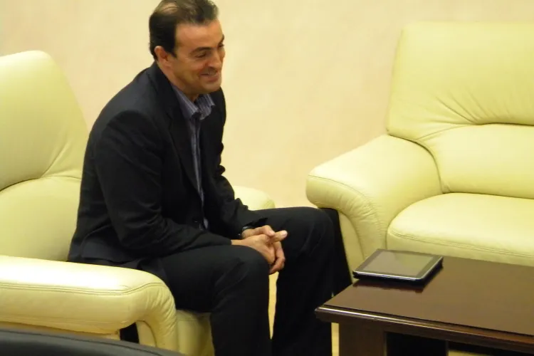 Sorin Apostu si-a luat iPad! Primarul foloseste gadgetul la audiente si intalniri -VEZI  Galerie FOTO