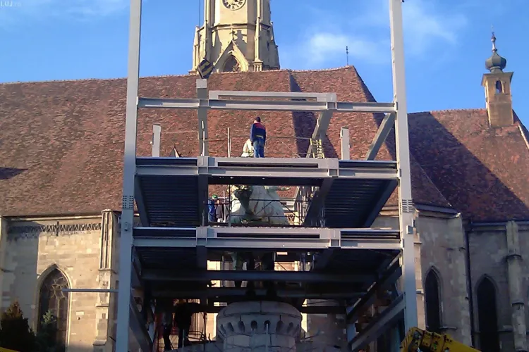 Emil Boc aloca 1,5 milioane de lei pentru statuia lui Matei Corvin! VEZI cat a costat toata lucrarea - VIDEO