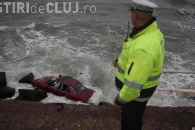 Un vitezoman din Constanta a plonjat cu masina in mare! VIDEO