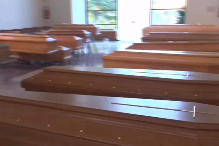 Mesajul unui medic din Italia: Închideți tot! Se va întâmpla la fel și la voi / Reporter: Morga e plină - VIDEO