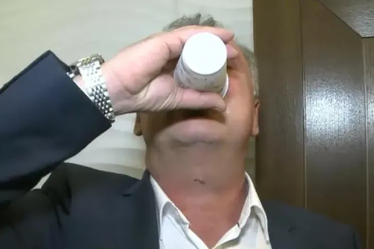 Sfaturi false de protecție împotriva coronavirusului: Să bei apă la fiecare 15 minute