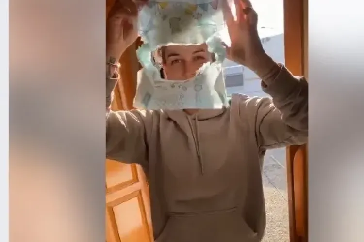 Mască de protecție făcută dintr-un pampers. Cum ne protejăm pe timp de pandemie - VIDEO