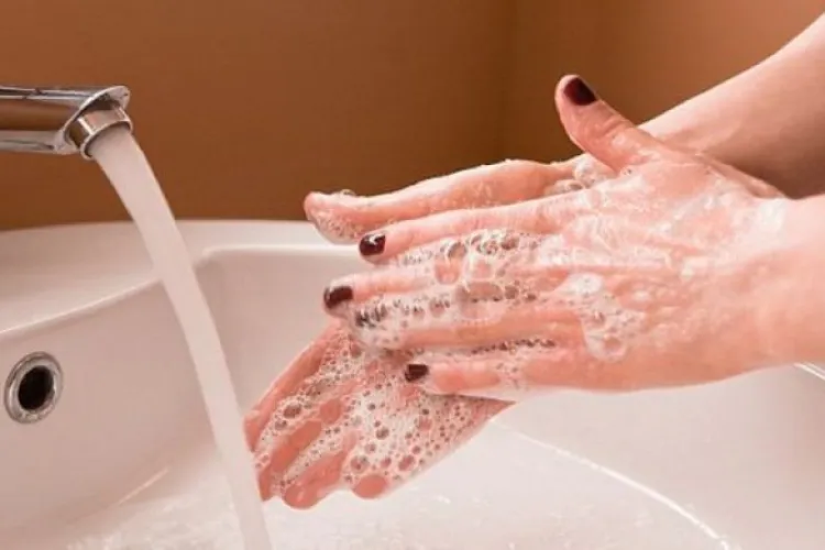 Totul despre spălat pe mâini: Cum mă spăl pe mâini corect?