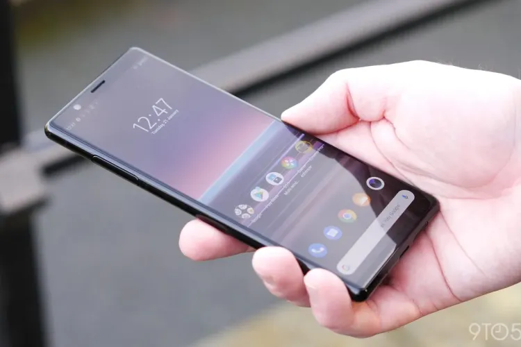 Infuzie de tehnologie mirrorless în noile telefoane Sony Xperia