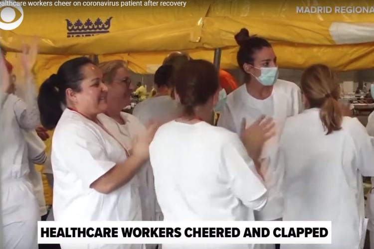 Urale de fericire și aplauze în Spania, la externarea unui pacient vindecat de coronavirus - VIDEO
