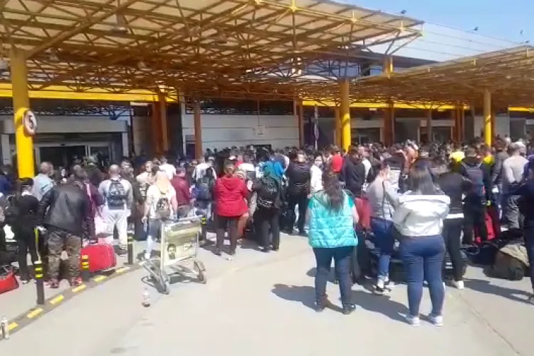 Dovada că Aeroportul Cluj l-a notificat pe Alin Tișe că sunt probleme cu cei 1800 de oameni și că firma GOTO nu își face treaba