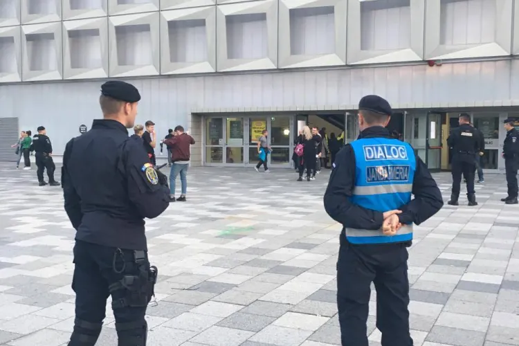 Sala Polivalentă, transformată în centru de spitalizare pentru bolnavii de COVID-19, cu 350 de paturi