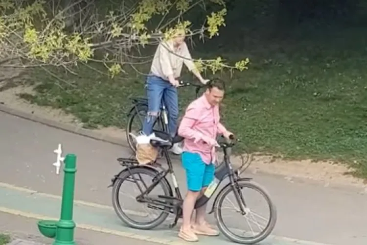 Primarul Robert Negoiță amendat pentru că se plimba cu iubita prin parc - VIDEO