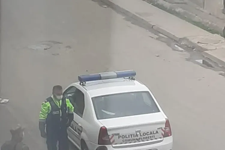 Punct permament de poliție și armată în colonia de romi din Florești - FOTO