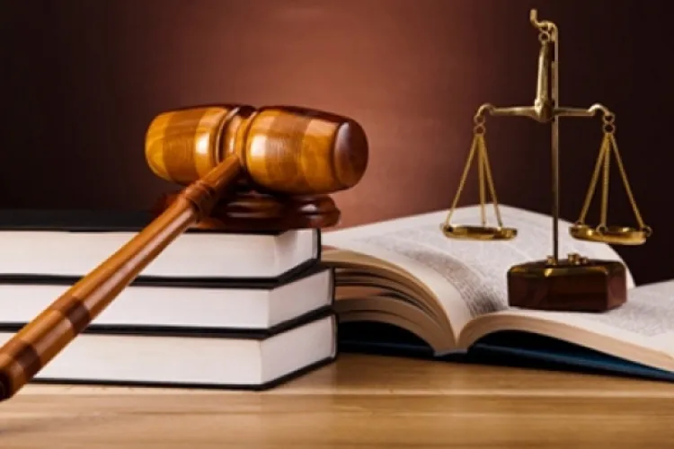 Avocat clujean despre ”generația rușinii” și despre coronavirusul care ne-a adus în ”genunchi, cu mâinile încrucișate, capul plecat și gura închisă”