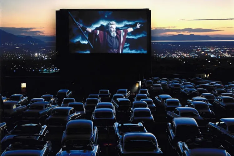 Sunt cereri pentru deschiderea de cinema drive-in sau de concerte în același mod