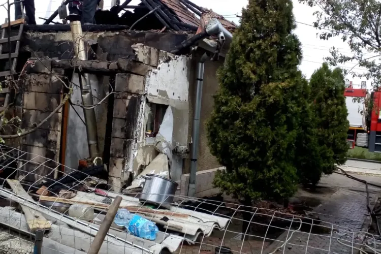 CLUJ: Incendiu la o gospodărie din Iclod. De la ce a pornit totul FOTO