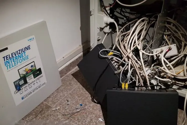 RDS-RCS i-a lăsat fără televiziune pe locatarii de pe strada Oașului: Zic că lucrează, dar pe stradă nu e nimeni