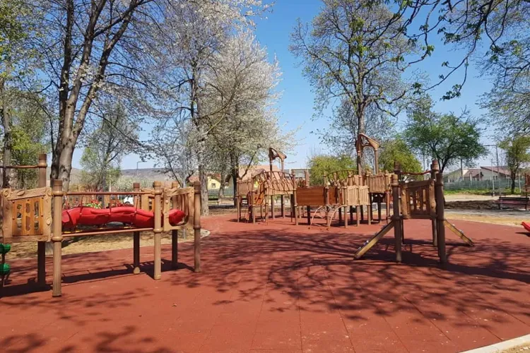 Parcul din Florești, de la fostul Poligon, este aproape de finalizare - FOTO