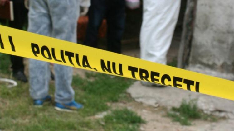 tray Adventurer Coherent Tragedie la Turda! Bărbat găsit mort în casă chiar de propria sa mamă -  Ştiri de Cluj