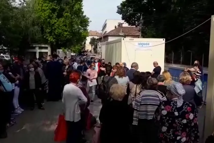 Ministrul Sănătății a comentat coada de la Institutul Oncologic din Cluj: ”Este o problemă de management”