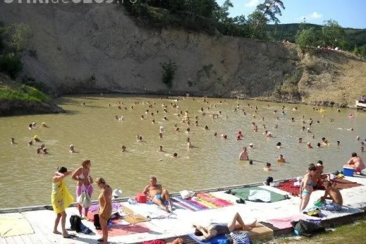 Băile Cojocna, făcute ”cadou” unei firme care a oferit o sumă de ZECE ori mai mică decât concurența