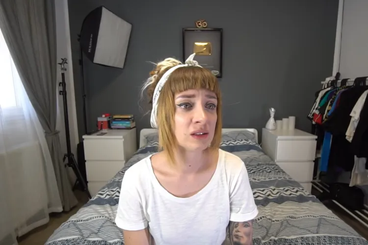 Una dintre cele mai cunoscute vloggerițe din România a fost BĂTUTĂ pe stradă: Nimeni nu a vrut să mă ajute VIDEO