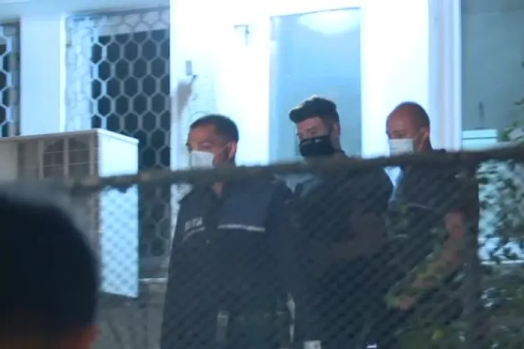 Vloggerul Colo, acuzat de instigare la violență asupra minorelor, a fost ”săltat” de polițiști