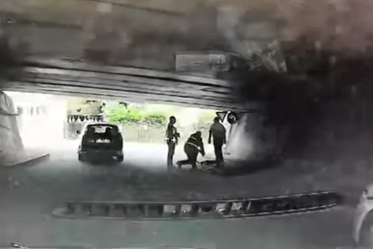 Accident cu o trotinetă electrică pe Calea Turzii! O tânără a ajuns la spital FOTO