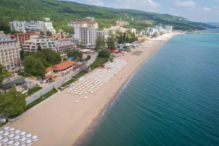 Turiștii români au umplut Bulgaria: ”A fost plin! Foarte puțini poartă măști și ignoră distanțarea socială”