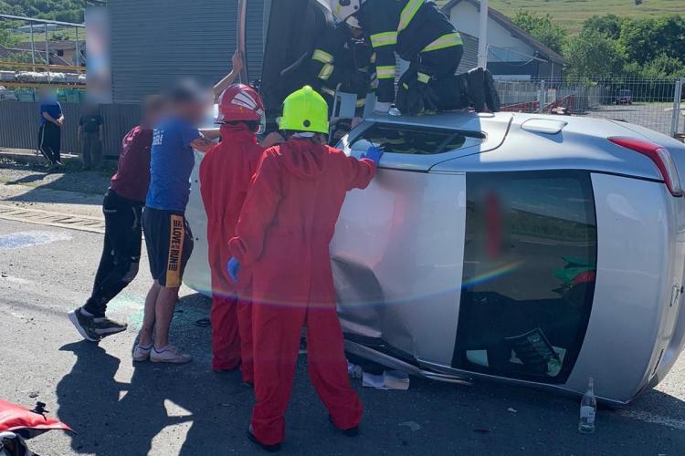 Ziua accidentelor la Cluj! O persoană a rămas încarcerată în urma unui accident la Jucu FOTO