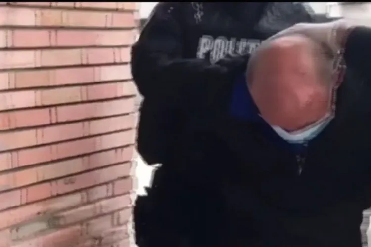 Criminalul care a incendiat o adolescentă de 17 ani a murit