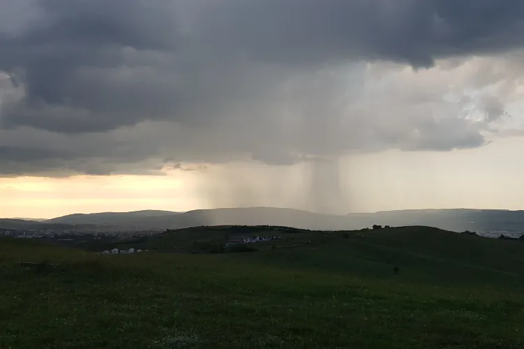 Anomalii meteo la Cluj! Ce a fost ciudat la furtuna de luni seara