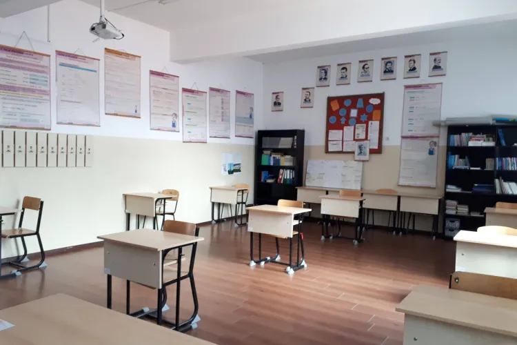Din toamnă, vor fi maxim 15 elevi în clasă. Vor sta la școală maxim 4 ore pe zi și orele vor fi reduse   