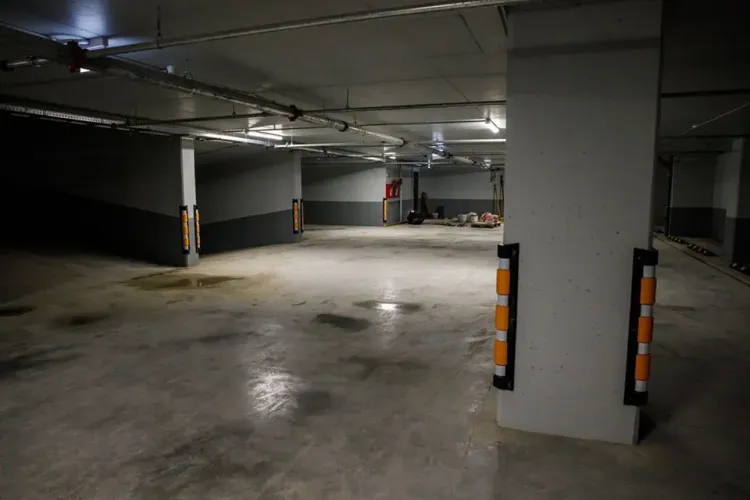 Care este stadiul Parkingului de pe strada Primăverii. Urmează să fie dat în folosință în câteva luni FOTO