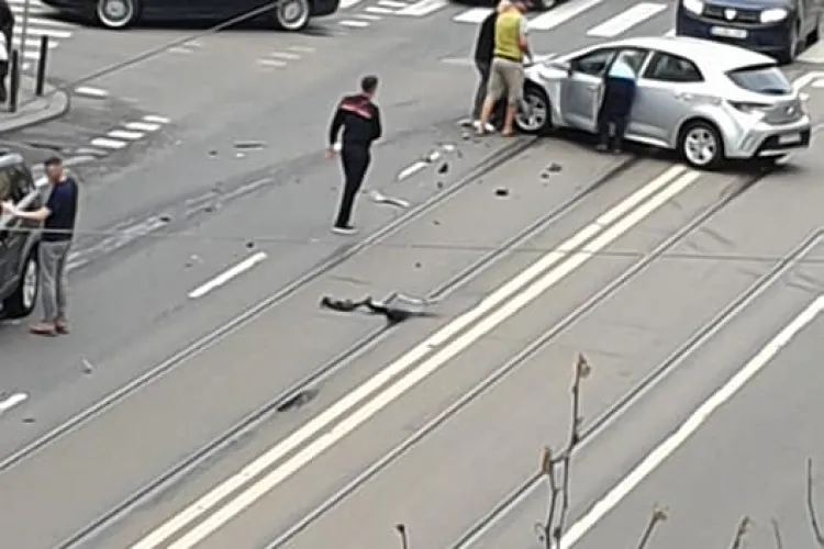 Accident pe strada Horea, lângă Ambulanța Cluj - FOTO
