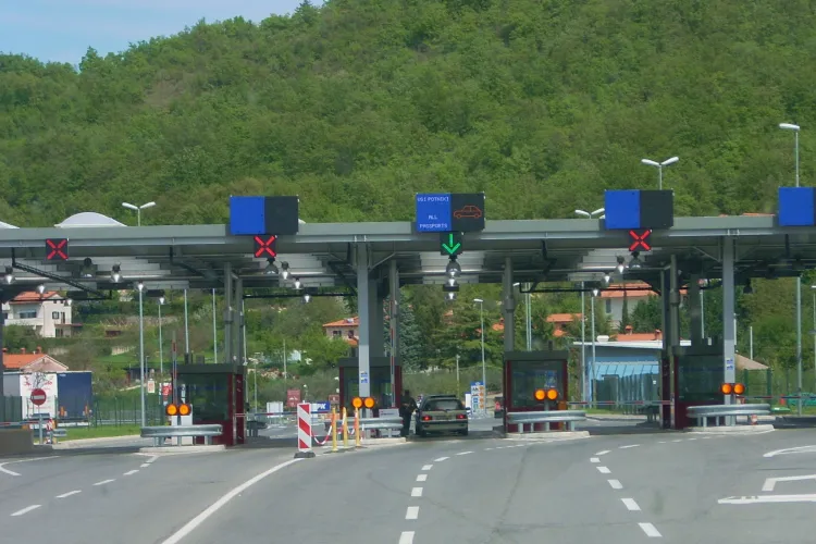 Peste 100.000 de persoane au traversat granițele României în ultima zi