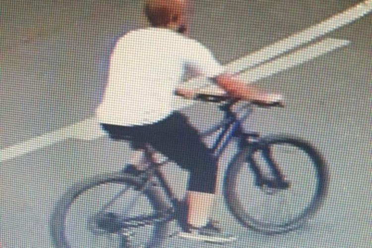 Un clujean a lovit o fetiță de 8 ani cu bicicleta pe trotuar și a fugit ca un LAȘ - FOTO   
