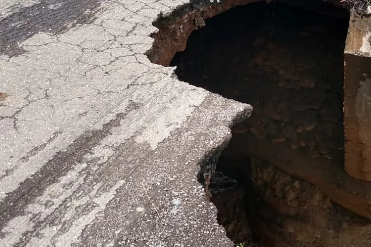 Pod din Cluj, peste Valea Călata rupt de viitură - VIDEO