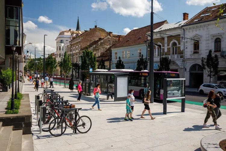Cum a fost modernizată Strada Regele Ferdinand, cea mai veche din Cluj-Napoca, cu 23 milioane de lei - FOTO