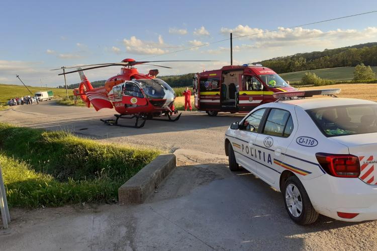 CLUJ: Copil de 9 ani lovit de mașină! Intervine un elicopter SMURD FOTO