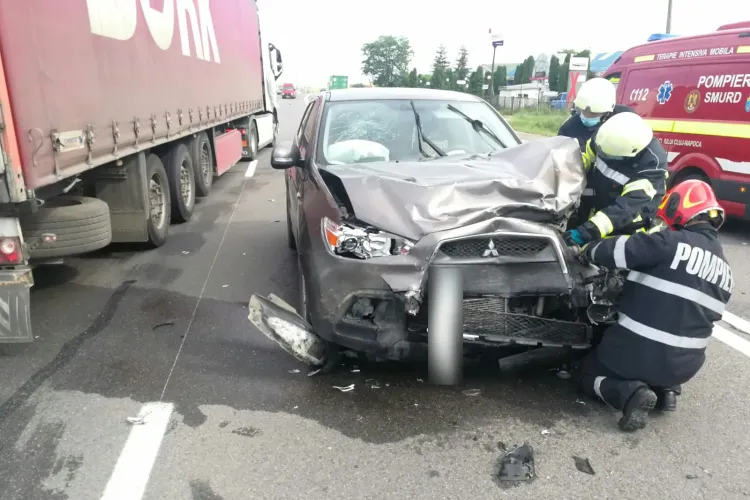 Accident cu trei victime la Vâlcele. O persoană e în stare gravă la spital FOTO/VIDEO