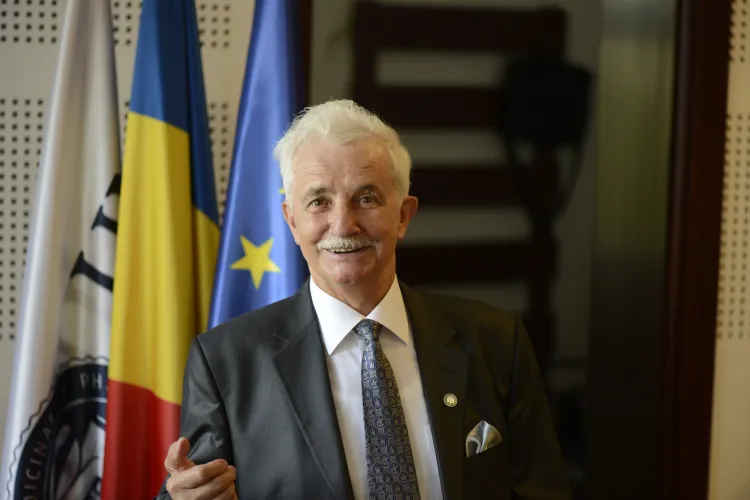 Apreciatul profesor și medic stomatolog Dorin Dumitru Borzea, omagiat de UMF Cluj - FOTO