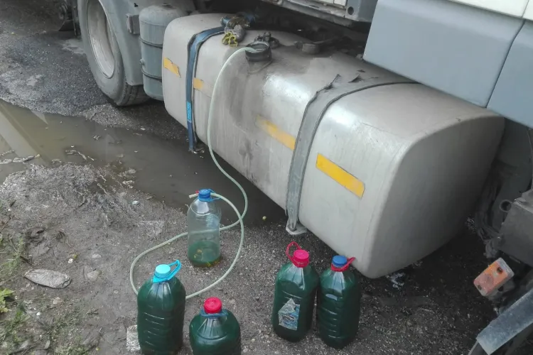 Hoți de combustibil, prinși de polițiști în timpul unei razii