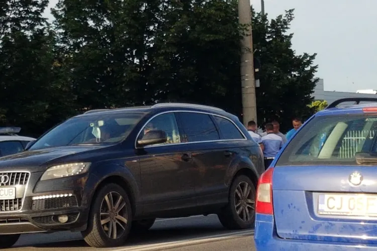 Șofer care circula haotic pe Traian Vuia, reclamat la 112 de alți șoferi. S-a format un baraj la Aeroport