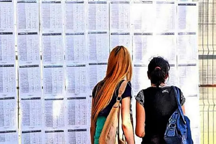 Clujul are zece medii de 10 după examenul de Bacalaureat. De la ce licee sunt absolvenții