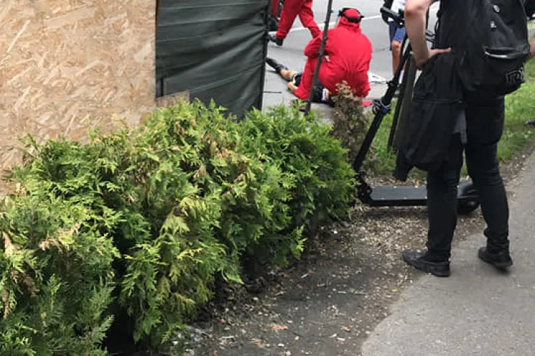 Băiat de 15 ani, lovit de o dubă în Gheorgheni, pe strada Liviu Rebreanu - FOTO   