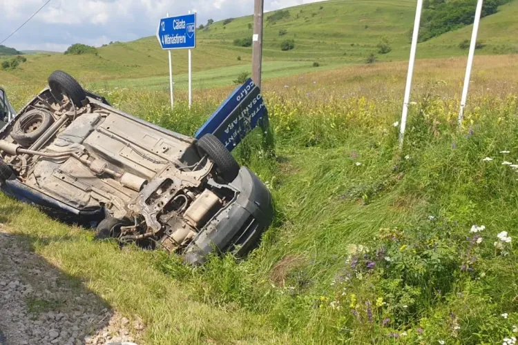 Accident mortal la Mănăstireni! Un șofer a murit după ce a intrat în intersecție fără să se asigure FOTO/VIDEO