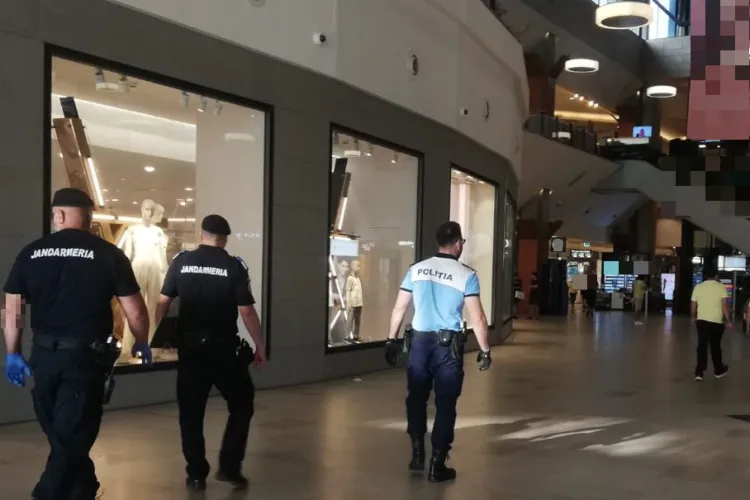 Controale la terase, piețe și biserici, în Cluj-Napoca, pentru a verifica respectarea măsurilor impuse de starea de alertă FOTO